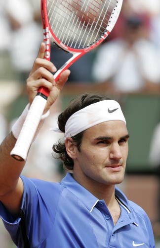 九游游戏中心官网入口-法国队观众热烈欢呼！，费德勒迎来十赛季出色发挥上演精彩一战的简单介绍-九游游戏中心官网入口